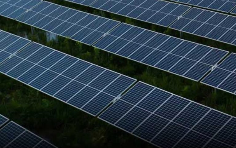 Wie funktioniert Solarenergie für Industriestandorte mit massivem Energiebedarf